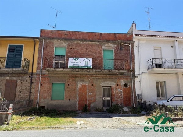 esavano in vendita a Falcone