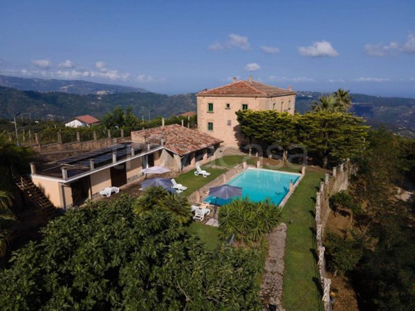 casa indipendente in vendita a Ficarra