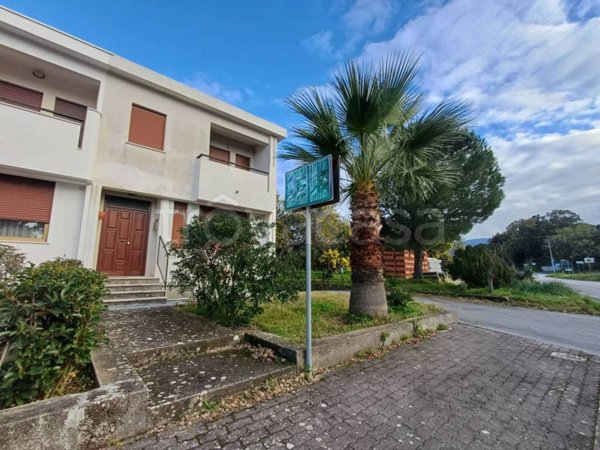 casa indipendente in vendita a Ficarra