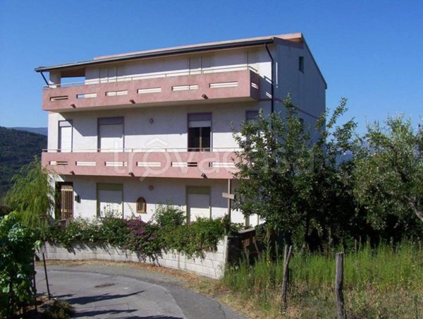 casa indipendente in vendita a Ficarra in zona Matini