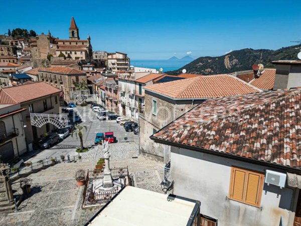 casa indipendente in vendita a Ficarra