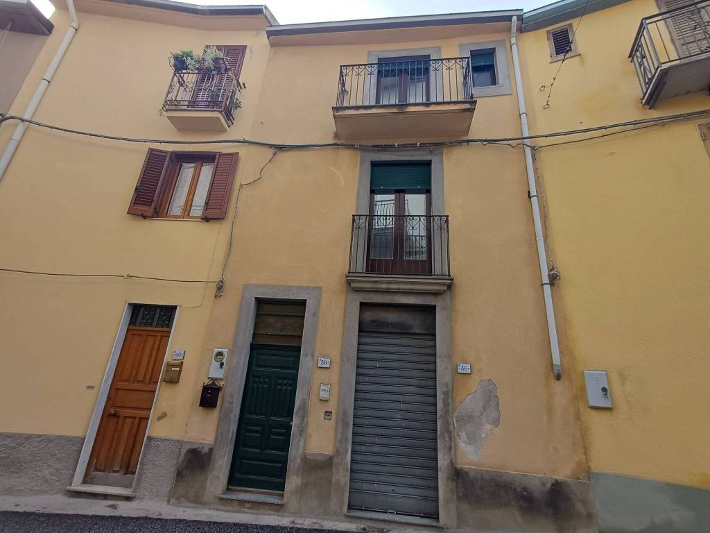casa indipendente in vendita a Ficarra