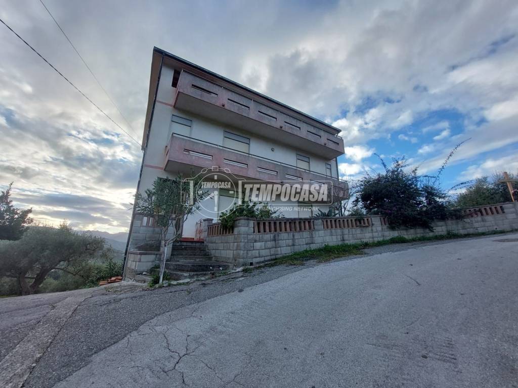 mansarda in vendita a Ficarra in zona Matini