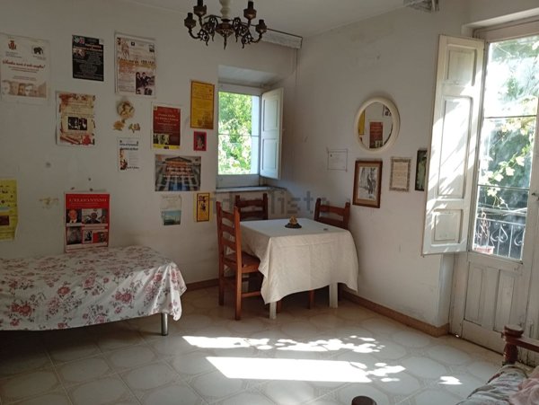 casa indipendente in vendita a Ficarra