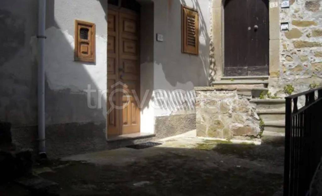 casa indipendente in vendita a Ficarra