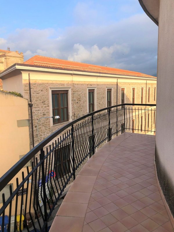 appartamento in vendita a Ficarra