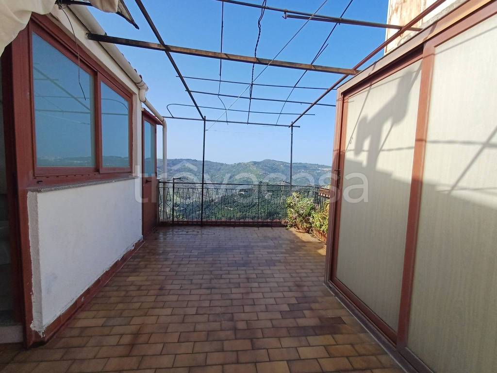 casa indipendente in vendita a Ficarra in zona Sauro