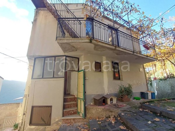 casa indipendente in vendita a Ficarra in zona Sauro