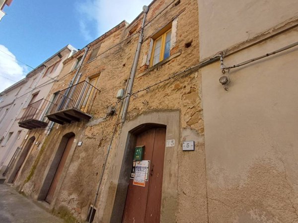 casa indipendente in vendita a Ficarra in zona Sauro