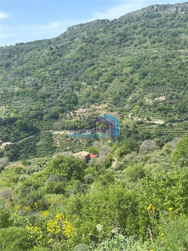 terreno edificabile in vendita a Fiumedinisi