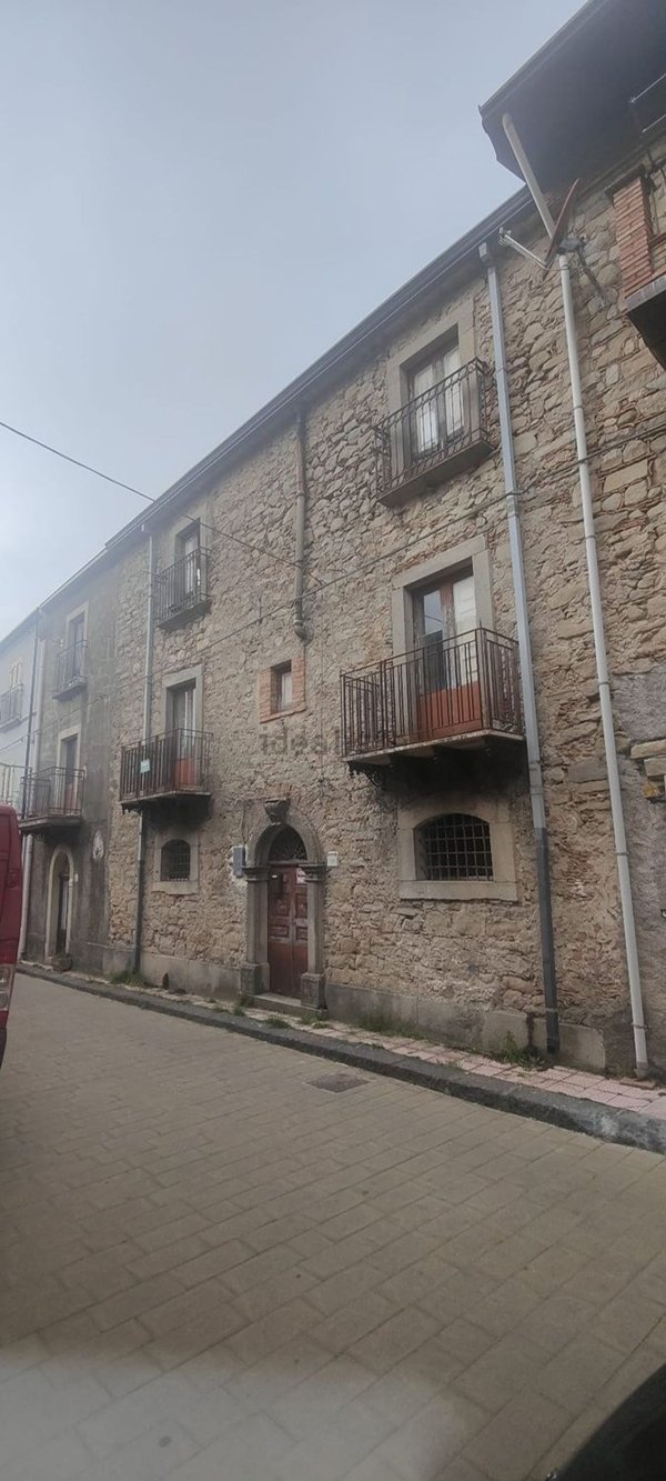 casa indipendente in vendita a Floresta