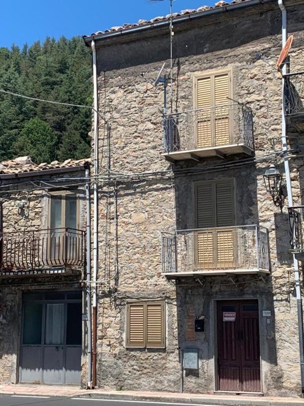 casa indipendente in vendita a Floresta