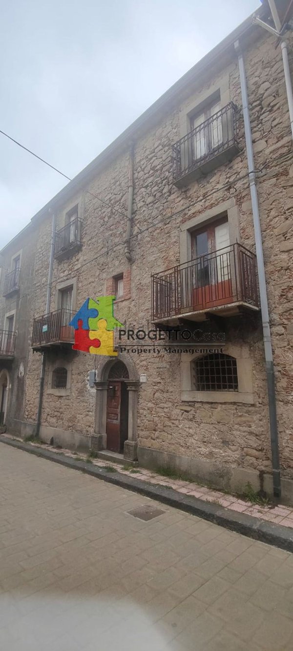 casa indipendente in vendita a Floresta