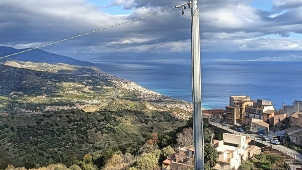 casa indipendente in vendita a Forza d'Agrò