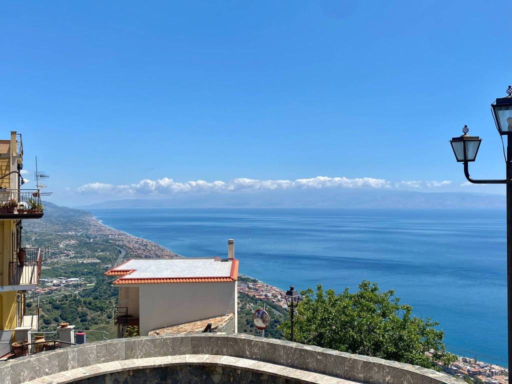 casa indipendente in vendita a Forza d'Agrò