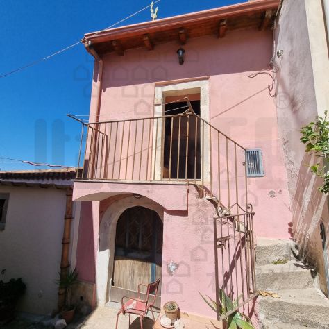 casa indipendente in vendita a Forza d'Agrò