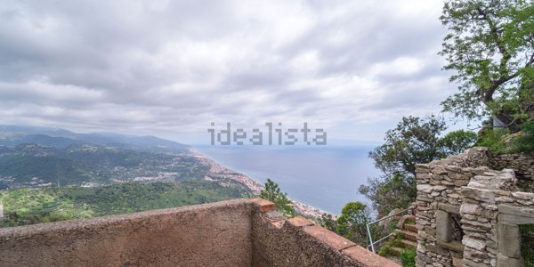 villa in vendita a Forza d'Agrò