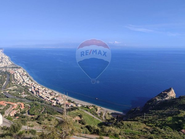 appartamento in vendita a Forza d'Agrò