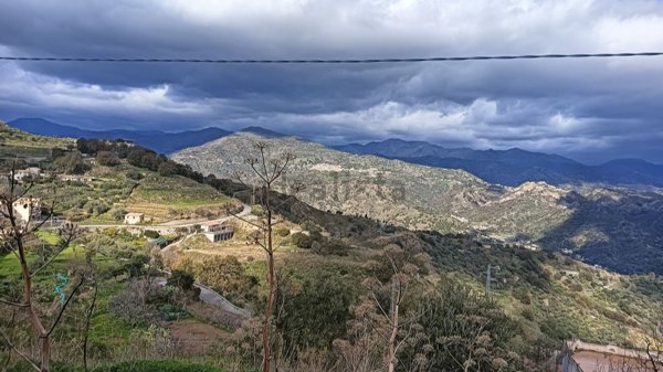 terreno edificabile in vendita a Forza d'Agrò