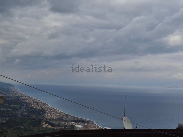 casa indipendente in vendita a Forza d'Agrò