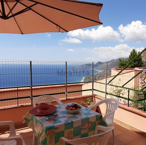 appartamento in vendita a Forza d'Agrò