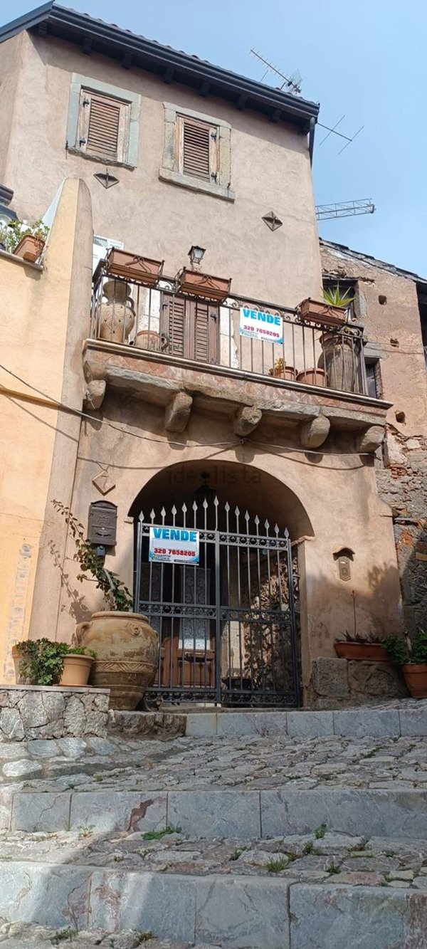 casa indipendente in vendita a Forza d'Agrò