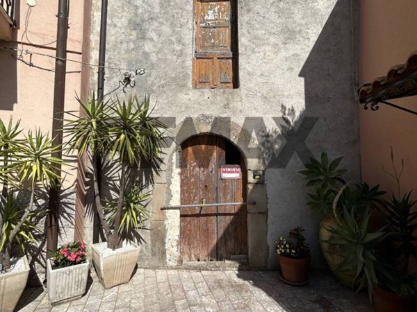 appartamento in vendita a Forza d'Agrò