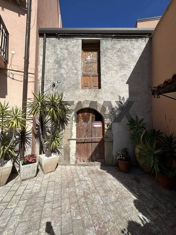 casa indipendente in vendita a Forza d'Agrò