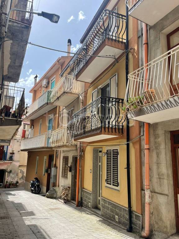 appartamento in vendita a Francavilla di Sicilia