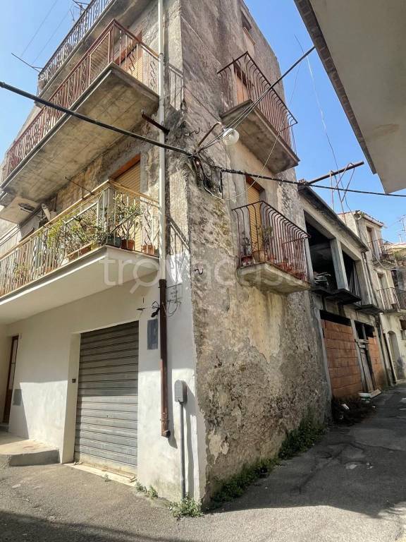 casa indipendente in vendita a Francavilla di Sicilia