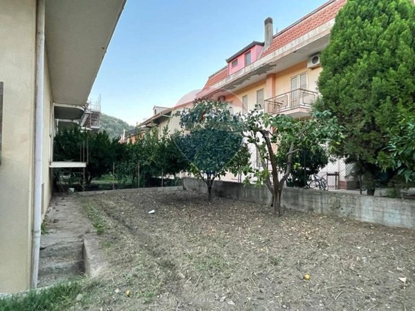 casa indipendente in vendita a Francavilla di Sicilia