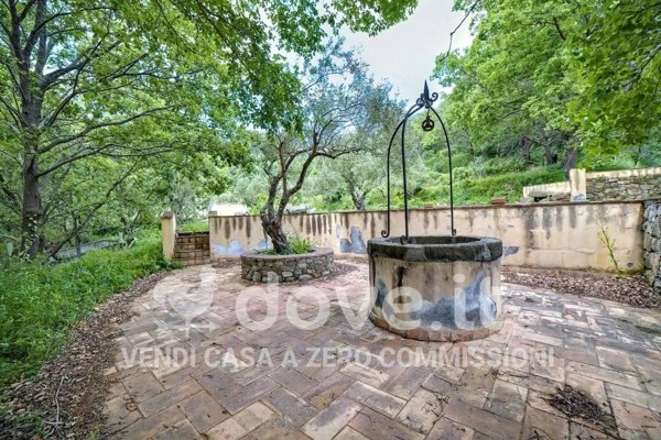casa indipendente in vendita a Francavilla di Sicilia