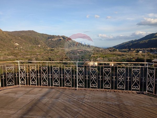 appartamento in vendita a Francavilla di Sicilia