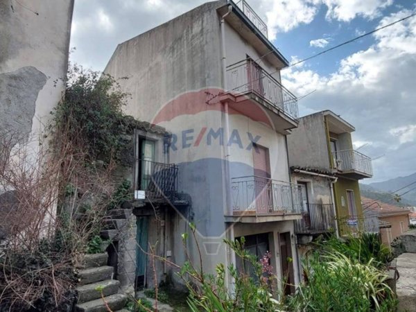 casa indipendente in vendita a Francavilla di Sicilia