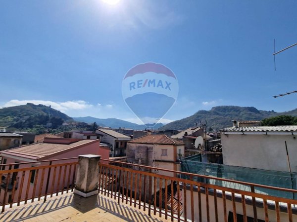casa indipendente in vendita a Francavilla di Sicilia