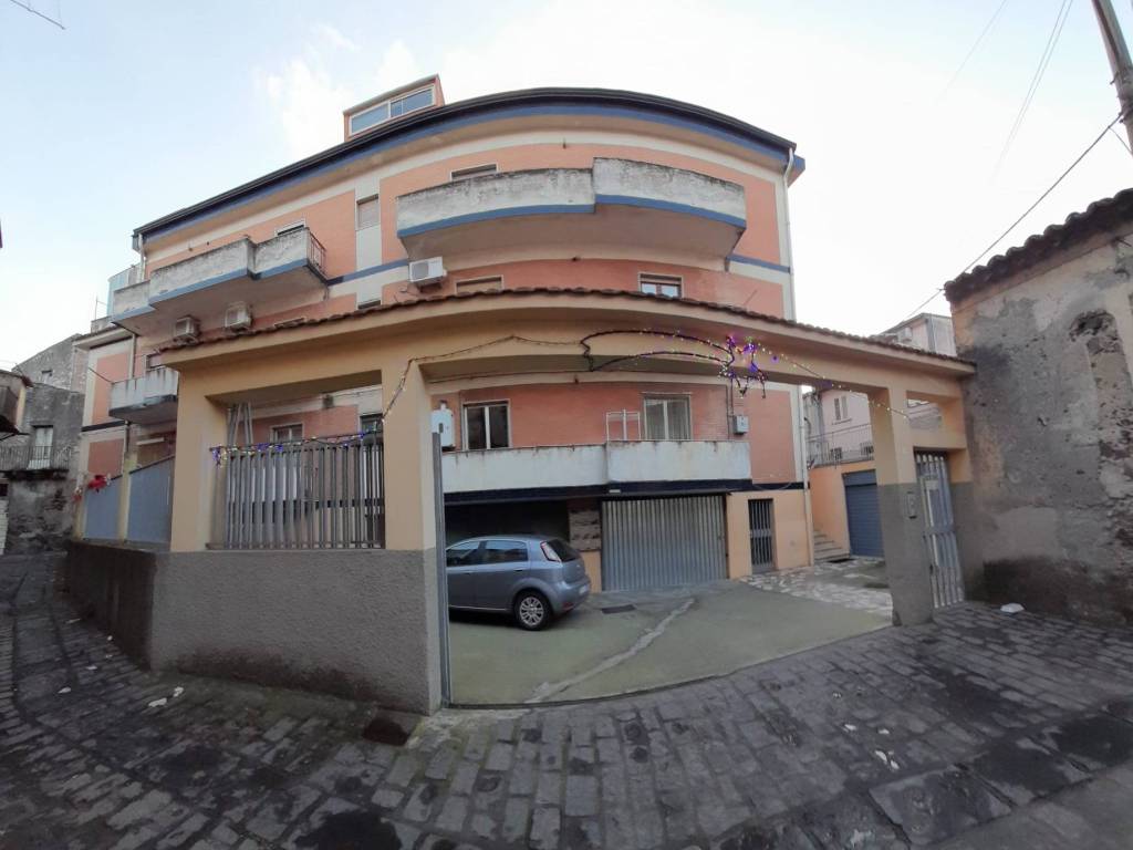 appartamento in vendita a Francavilla di Sicilia