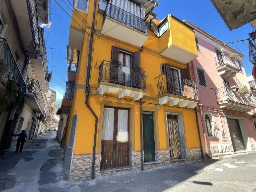 casa indipendente in vendita a Francavilla di Sicilia