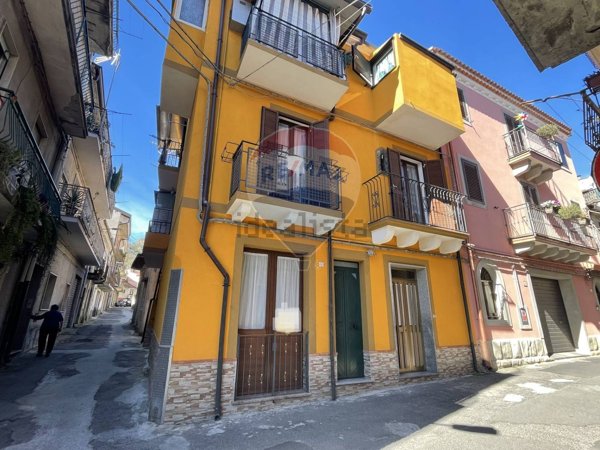 casa indipendente in vendita a Francavilla di Sicilia