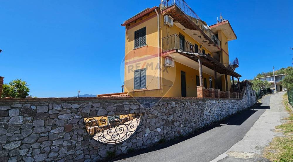 casa indipendente in vendita a Furci Siculo