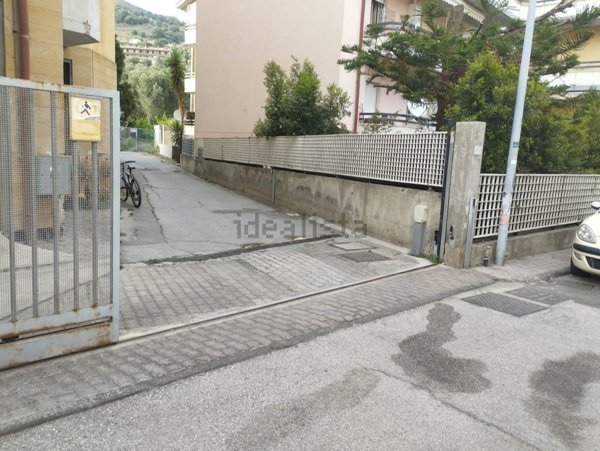 locale di sgombero in vendita a Furci Siculo