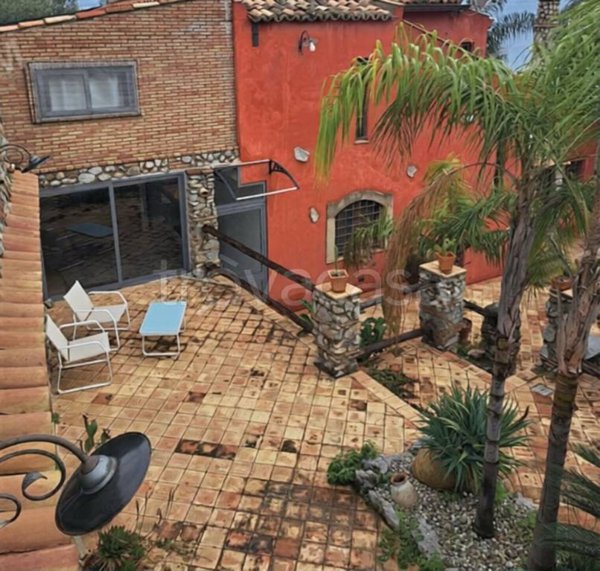 casa indipendente in vendita a Furci Siculo in zona Grotte