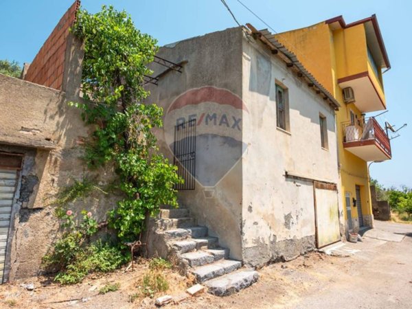 casa indipendente in vendita a Furci Siculo in zona Grotte