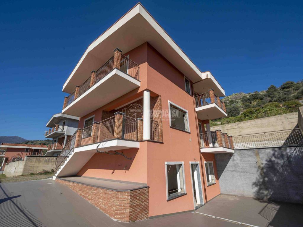 casa indipendente in vendita a Furci Siculo