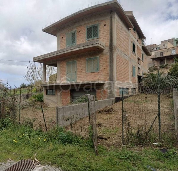 casa indipendente in vendita a Furnari