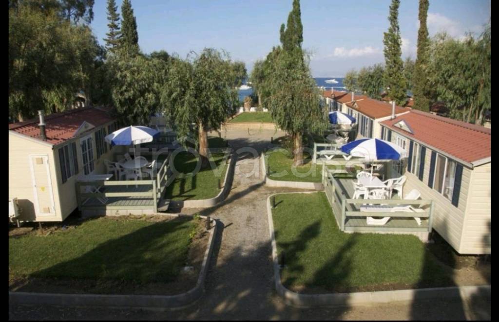 negozio in vendita a Furnari in zona Tonnarella