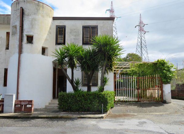 casa indipendente in vendita a Furnari