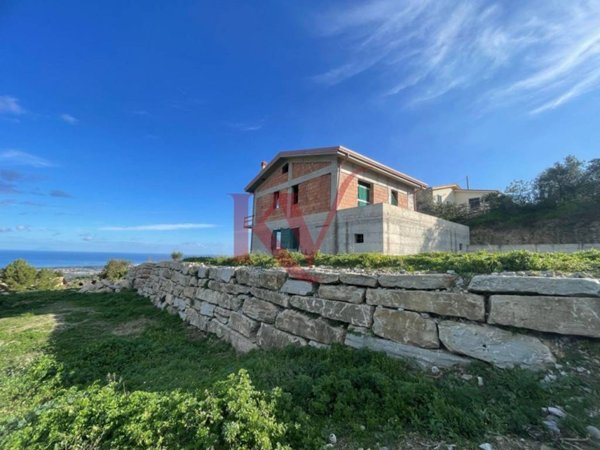 casa indipendente in vendita a Furnari