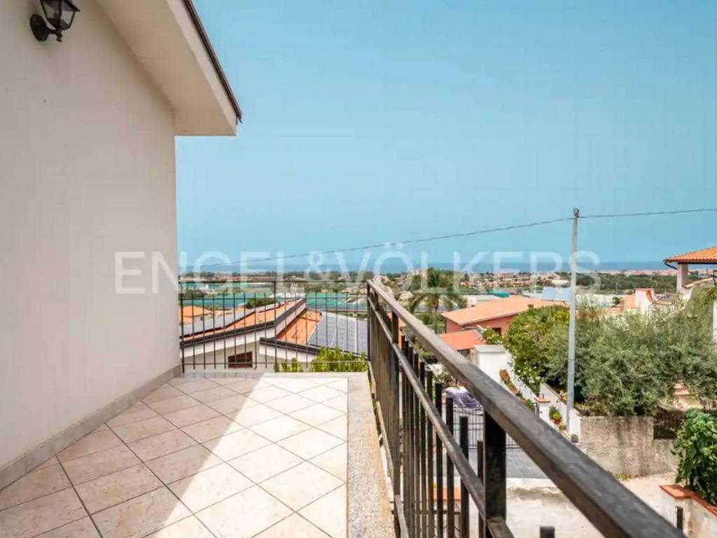 casa indipendente in vendita a Furnari in zona Portorosa