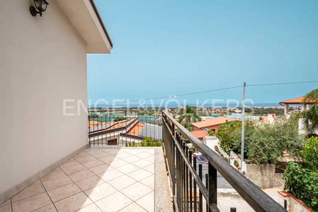 casa indipendente in vendita a Furnari in zona Portorosa