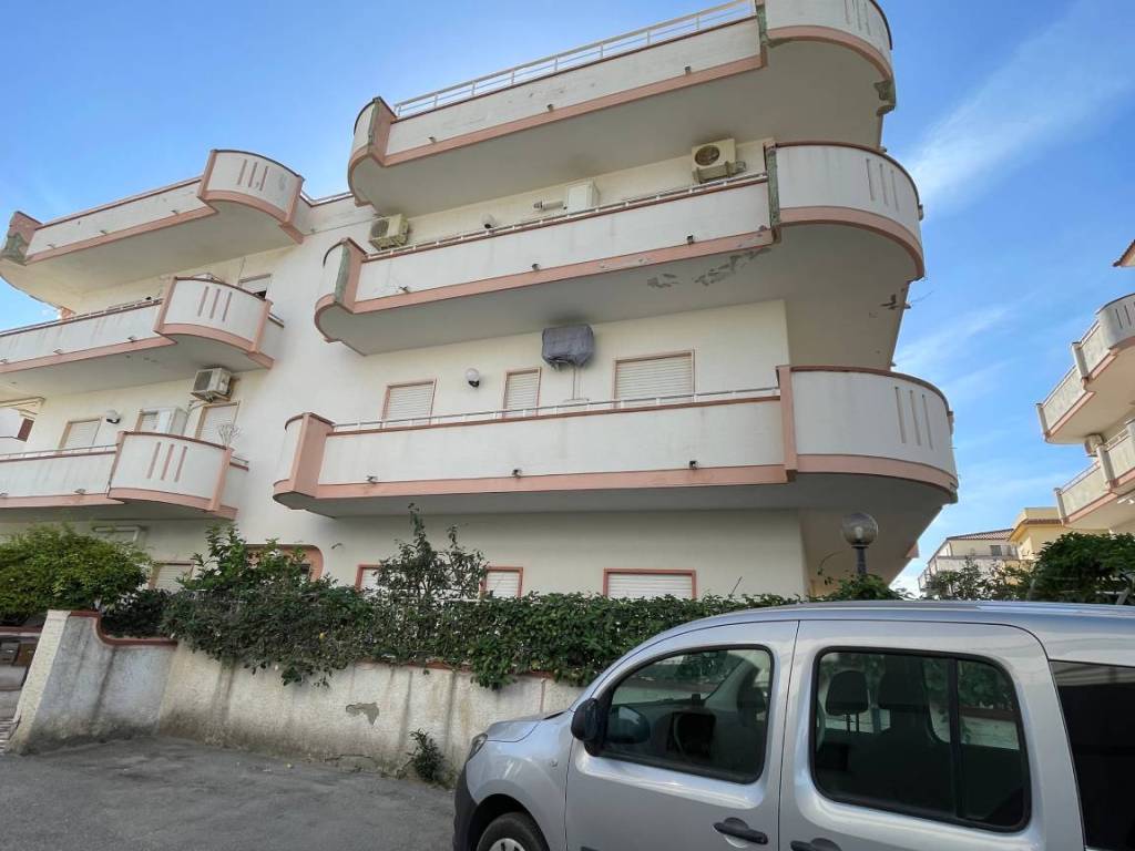 appartamento in vendita a Furnari in zona Tonnarella